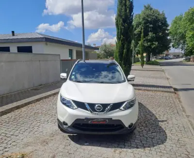 Nissan Qashqai 2017 - 16500 EUR, 150000 km - AUTO.MOTO.pt - 150000km - foto 2 de 14