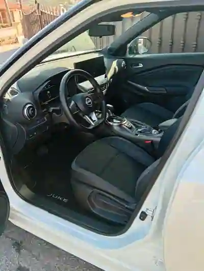 Nissan Juke 2025 - 22990 EUR, 17621 km - 17621km - foto 6 de 6