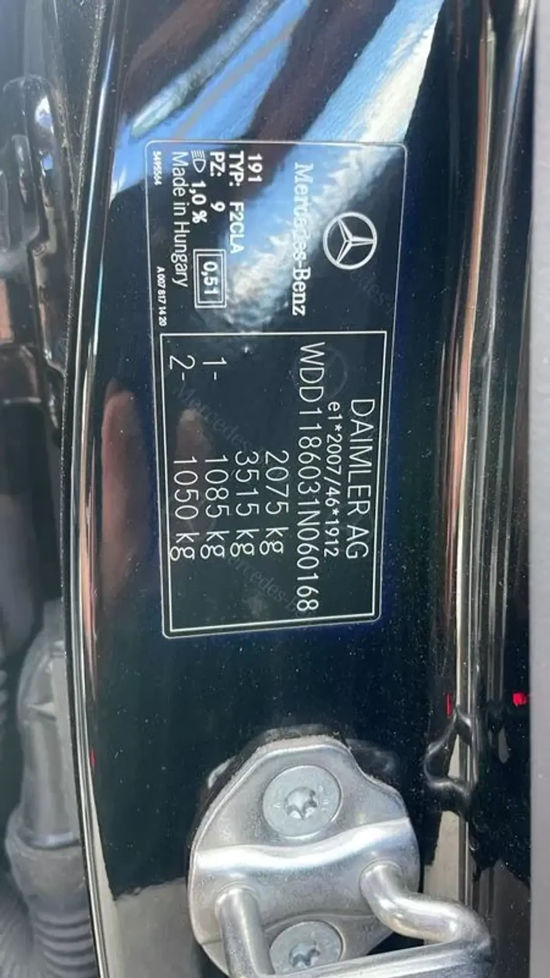 Mercedes-Benz CLA 180 2019 - 24100 EUR, 93500 km - AUTO.MOTO.pt - 93500km - foto 21 de 21