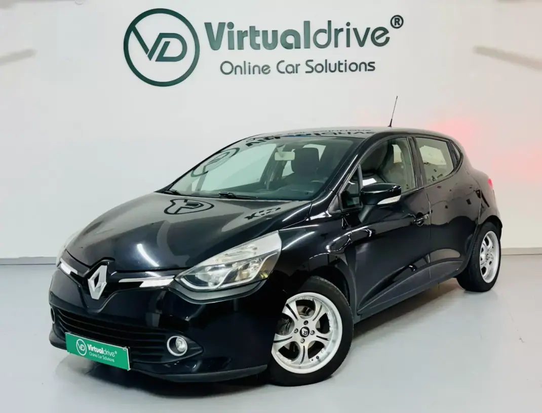 Renault Clio 2012 - 5750 EUR, 228000 km - AUTO.MOTO.pt - 228000km - foto 10 de 44