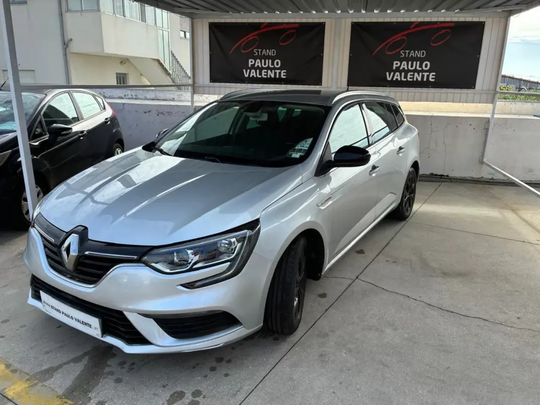Renault Mégane Sport Tourer 2019 - 9900 EUR, 193000 km - AUTO.MOTO.pt - 193000km - foto 2 de 19