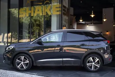 Peugeot 3008 2018 - 18450 EUR, 107895 km - AUTO.MOTO.pt - 107895km - foto 2 de 40