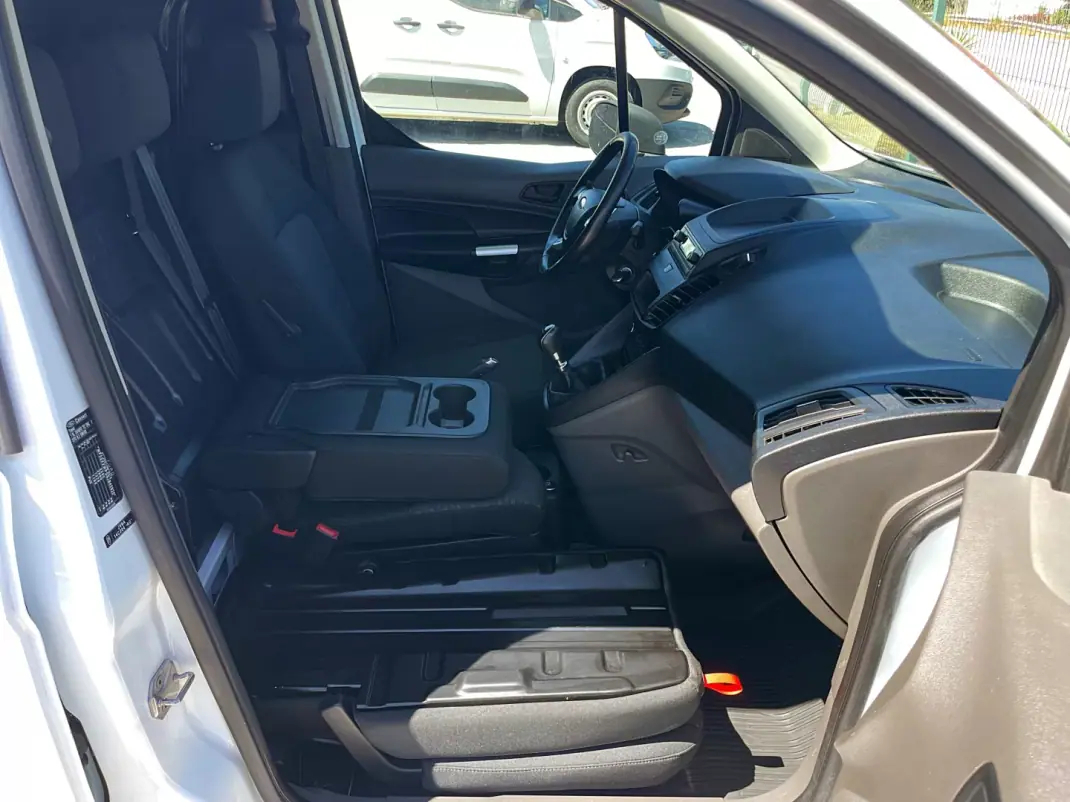 Ford Transit 2018 - 12900 EUR, 138000 km - 138000km - foto 21 de 37