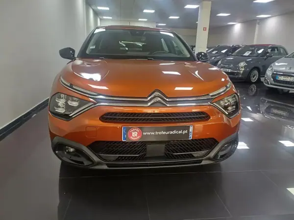 Citroën e-C4 2022 — foto 3 de 25