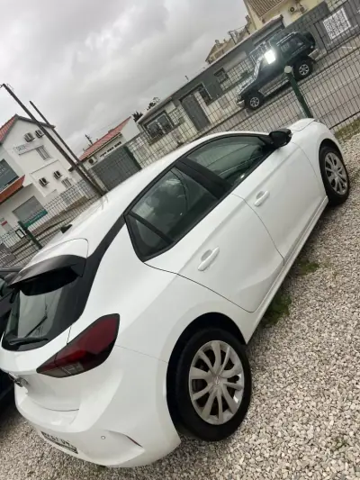 Opel Corsa 2020 - 11999 EUR, 216000 km - AUTO.MOTO.pt - 216000km - foto 3 de 7