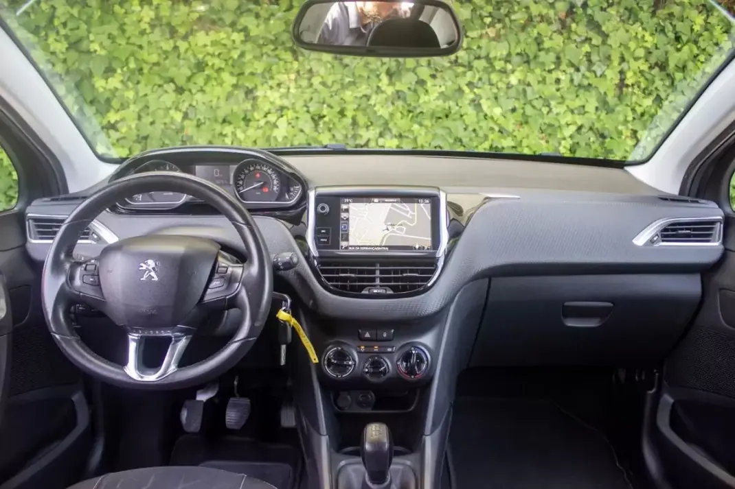 Peugeot 2008 2016 - 10500 EUR, 156000 km - 156000km - foto 7 de 18