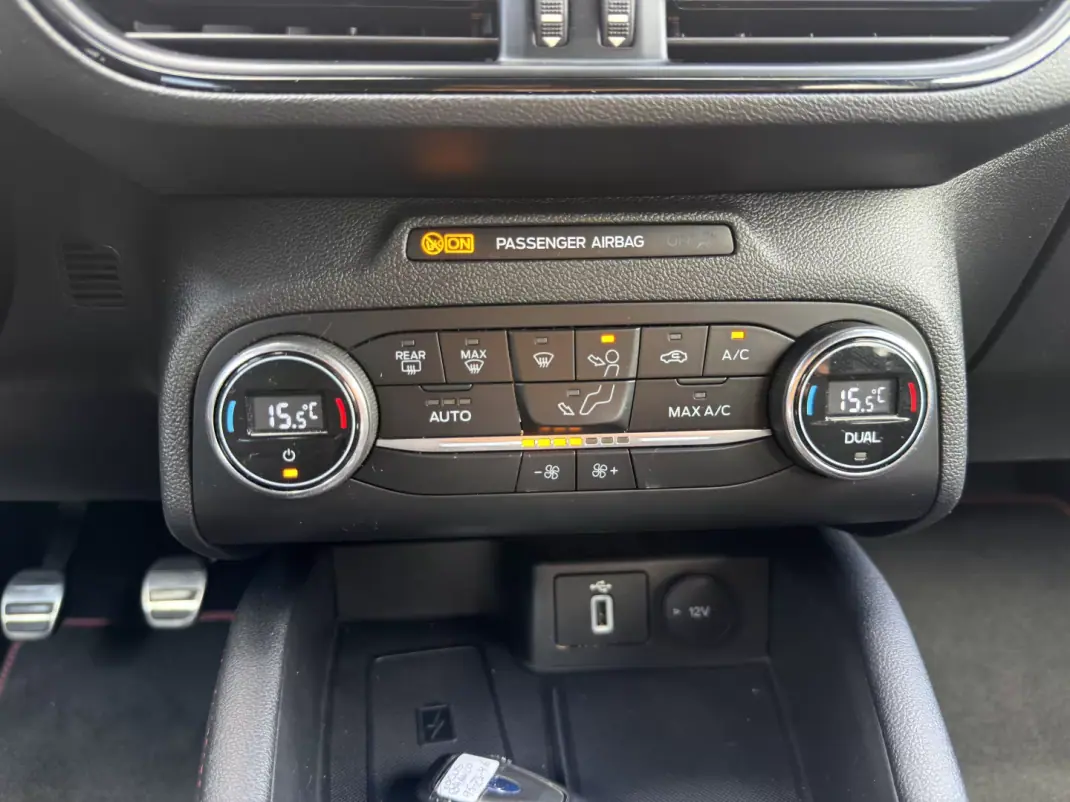 Ford Focus 2020 - 15990 EUR, 87000 km - AUTO.MOTO.pt - 87000km - foto 15 de 15