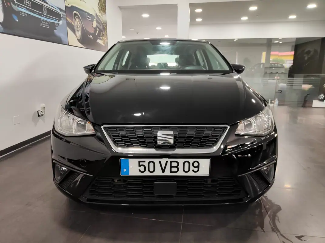 SEAT Ibiza 2018 - 11990 EUR, 150000 km - AUTO.MOTO.pt - 150000km - foto 4 de 30