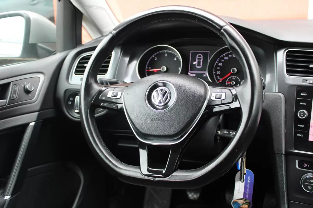 Volkswagen Golf 2017 - 11490 EUR, 224000 km - 224000km - foto 19 de 29