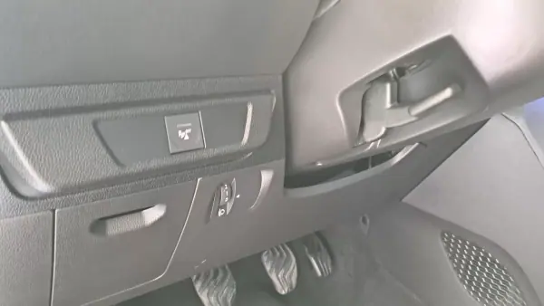 Dacia Sandero 2022 - 14900 EUR, 110660 km - AUTO.MOTO.pt - 110660km - foto 27 de 33