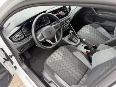 Volkswagen Taigo 2025 - 27900 EUR, 27760 km - AUTO.MOTO.pt - 27760km - foto 11 de 12