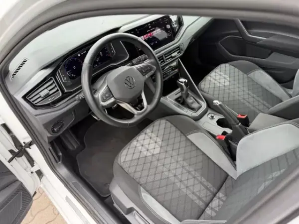 Volkswagen Taigo 2025 - 27900 EUR, 27760 km - AUTO.MOTO.pt - 27760km - foto 11 de 12