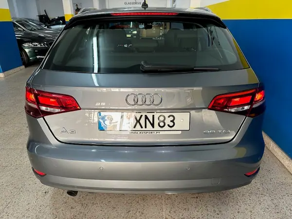 Audi A3 Sportback 2019 - 16450 EUR, 174000 km - AUTO.MOTO.pt - 174000km - foto 8 de 25