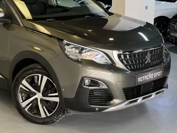 Peugeot 3008 2019 - 12990 EUR, 115000 km - AUTO.MOTO.pt - 115000km - foto 34 de 43