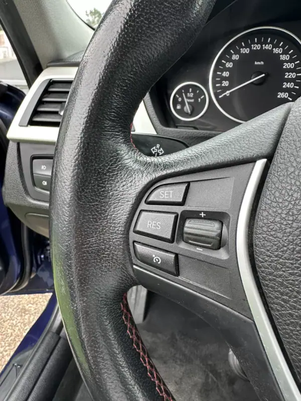 BMW 316 2017 - 13900 EUR, 280000 km - AUTO.MOTO.pt - 280000km - foto 34 de 56
