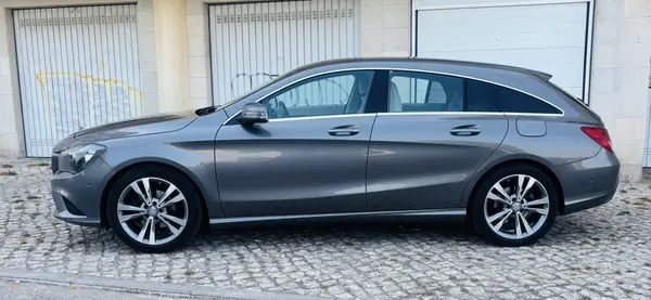 Mercedes-Benz CLA 180 2015 — foto 2 de 13