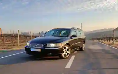 Volvo V70 2005 — foto 2 de 8