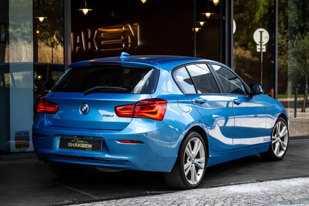 BMW 118 2018 - 16450 EUR, 210608 km - AUTO.MOTO.pt - 210608km - foto 4 de 47