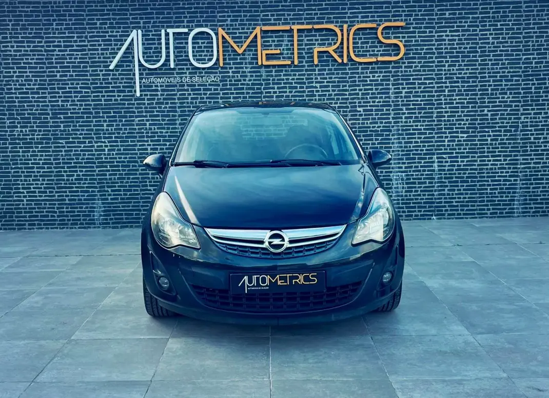 Opel Corsa 2014 - 7750 EUR, 108000 km - AUTO.MOTO.pt - 108000km - foto 5 de 12