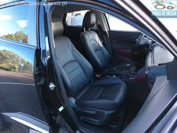 Mazda CX-3 2019 - 16850 EUR, 90000 km - AUTO.MOTO.pt - 90000km - foto 10 de 28