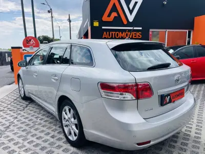 Toyota Avensis 2010 - 8950 EUR, 280706 km - AUTO.MOTO.pt - 280706km - foto 5 de 12