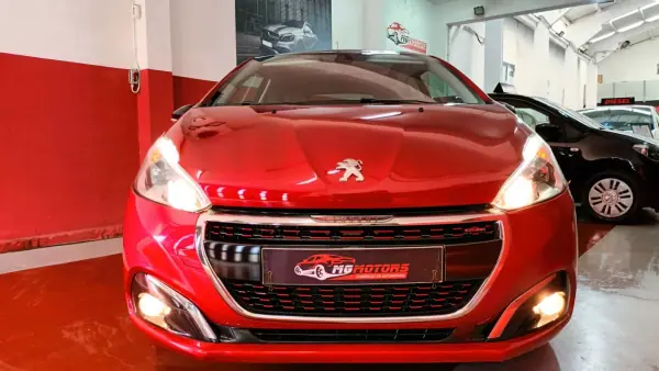 Peugeot 208 2015 - 11990 EUR, 110463 km - AUTO.MOTO.pt - 110463km - foto 21 de 71