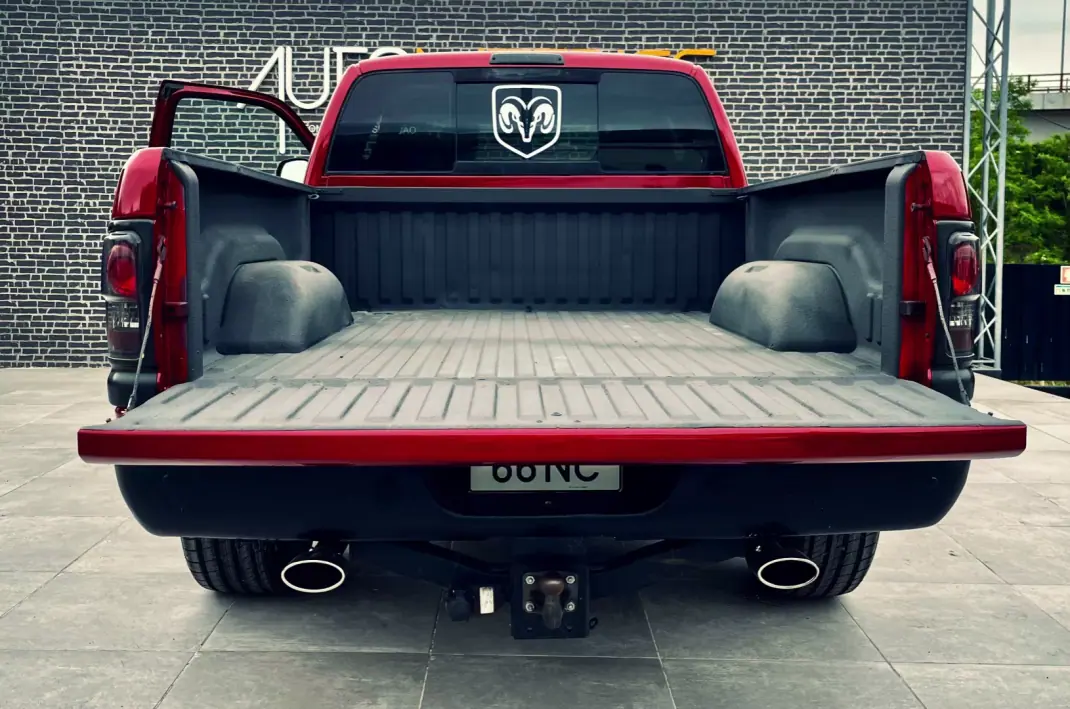 Dodge RAM 1998 - 24900 EUR, 110000 km - AUTO.MOTO.pt - 110000km - foto 12 de 17