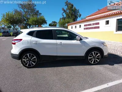 Nissan Qashqai 2015 - 12850 EUR, 212000 km - 212000km - foto 7 de 31