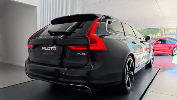 Volvo V90 2018 - 23990 EUR, 166090 km - AUTO.MOTO.pt - 166090km - foto 9 de 31
