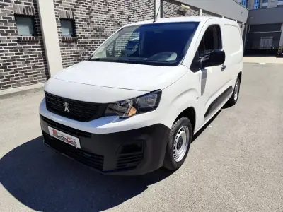 Peugeot Partner 1.6 HDI , 3 Lug. , Iva Dedutivel 2019 - 12480 EUR, 131000 km - AUTO.MOTO.pt - 131000km - foto 4 de 29