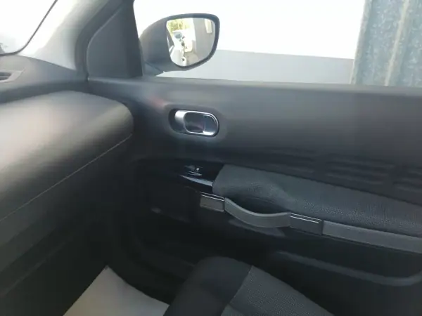 Citroën C4 Cactus 2016 - 8900 EUR, 130800 km - AUTO.MOTO.pt - 130800km - foto 17 de 17