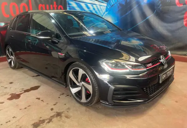 Volkswagen Golf 2019 - 30500 EUR, 106000 km - AUTO.MOTO.pt - 106000km - foto 8 de 47