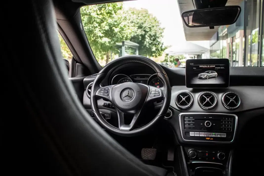 Mercedes-Benz CLA 180 2018 - 19500 EUR, 177901 km - 177901km - foto 33 de 39