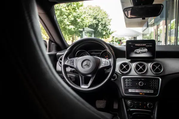 Mercedes-Benz CLA 180 2018 - 19500 EUR, 177901 km - AUTO.MOTO.pt - 177901km - foto 33 de 39