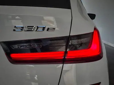 BMW 330 2021 - 35000 EUR, 85000 km - AUTO.MOTO.pt - 85000km - foto 33 de 44