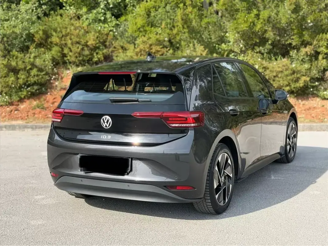 Volkswagen ID.3 2020 - 15900 EUR, 167800 km - AUTO.MOTO.pt - 167800km - foto 6 de 23