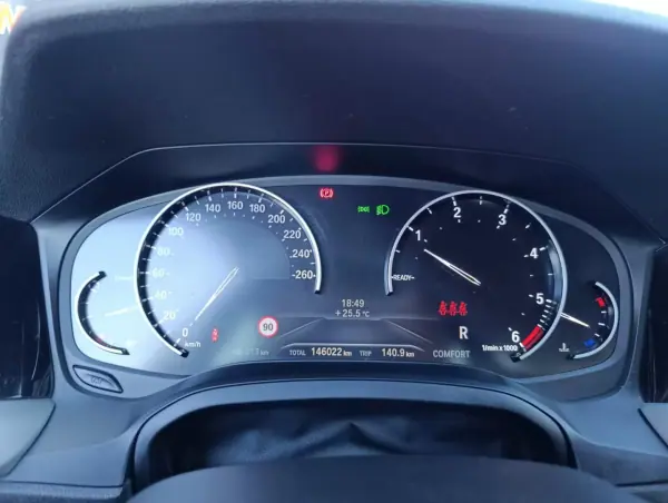 BMW 318 2019 — foto 3 de 10