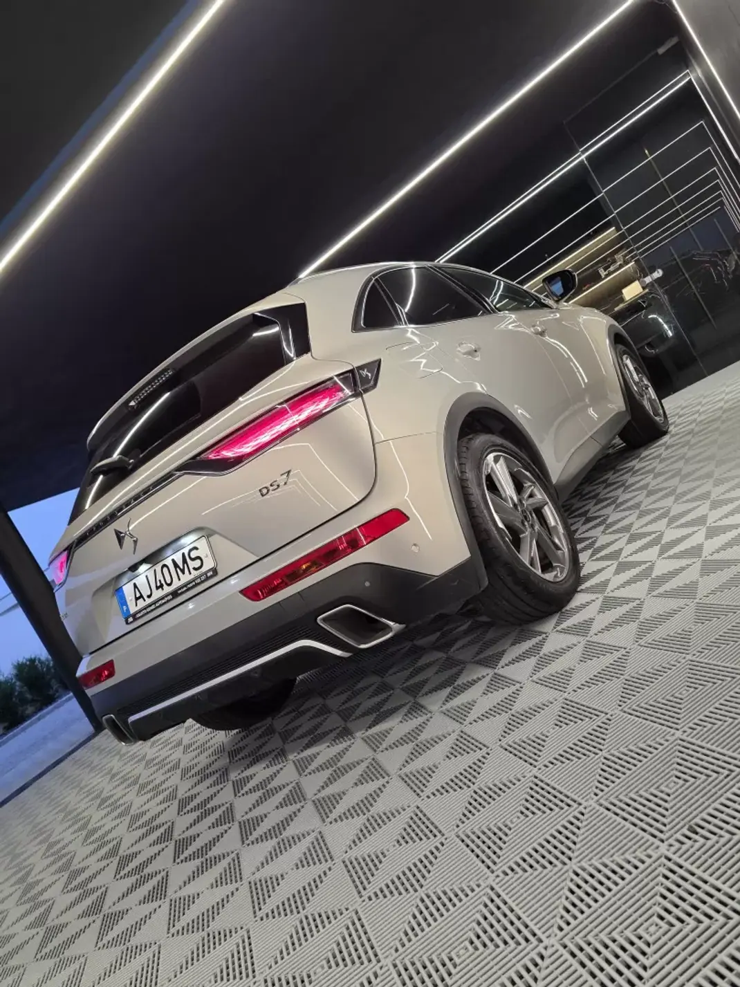 DS DS7 Crossback 2021 - 26750 EUR, 158000 km - AUTO.MOTO.pt - 158000km - foto 9 de 32