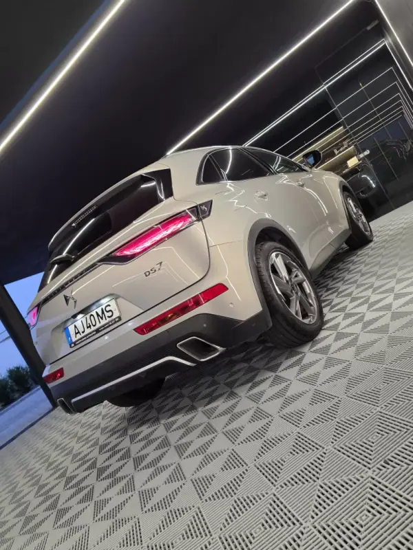 DS DS7 Crossback 2021 - 26750 EUR, 158000 km - AUTO.MOTO.pt - 158000km - foto 9 de 32