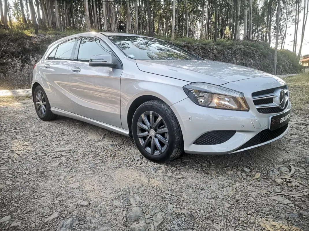 Mercedes-Benz A 180 2015 - 12950 EUR, 218000 km - 218000km - foto 3 de 23