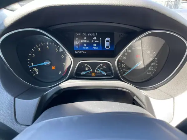 Ford Focus 2015 - 8900 EUR, 137000 km - AUTO.MOTO.pt - 137000km - foto 13 de 13