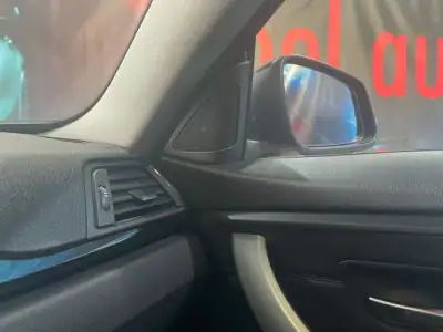 BMW 420 Gran Coupé 2016 - 22999 EUR, 160000 km - AUTO.MOTO.pt - 160000km - foto 52 de 54