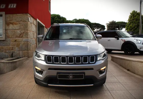 Jeep Compass 1.4 MA Limited Auto 2018 Gasolina — 130 750 km · Ilha de São Miguel Jeep Compass 1.4 MA Limited Auto 2018 Gasolina
