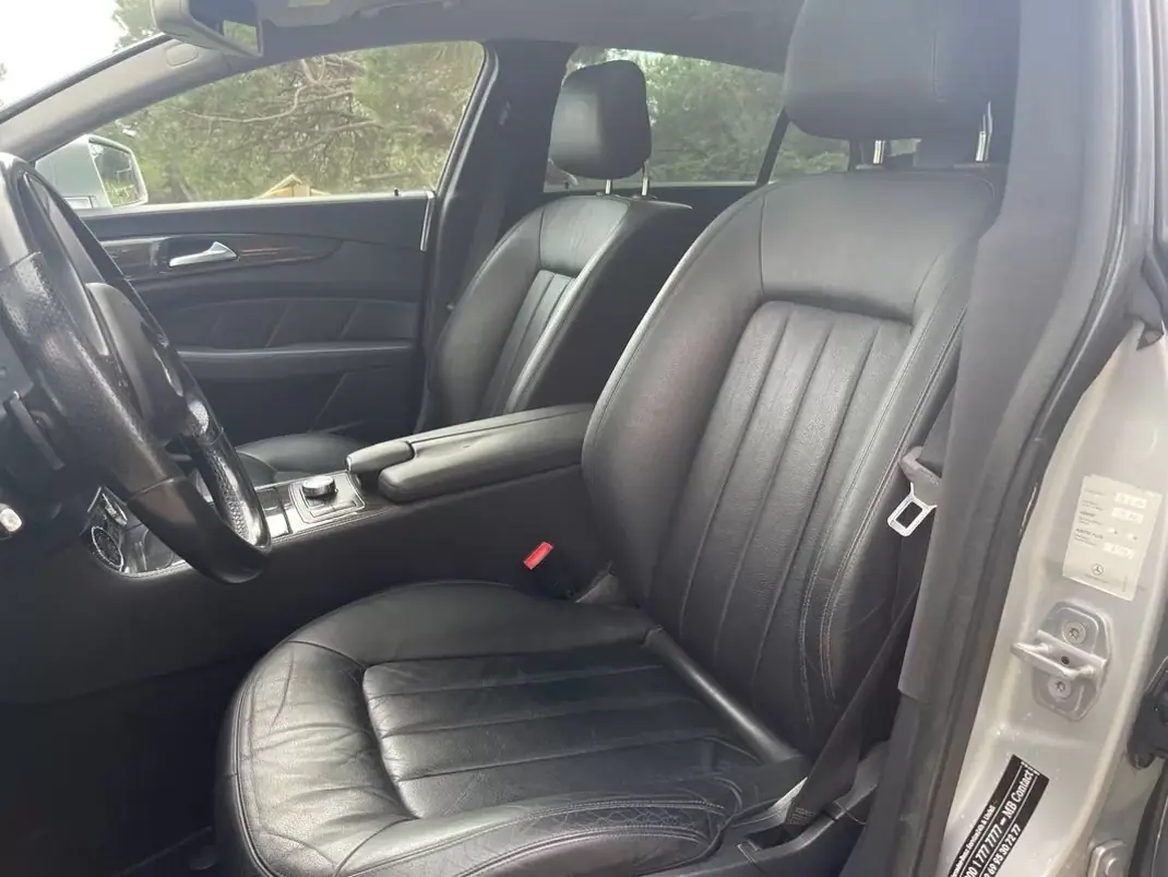 Mercedes-Benz CLS 350 2013 - 22990 EUR, 218000 km - AUTO.MOTO.pt - 218000km - foto 11 de 19