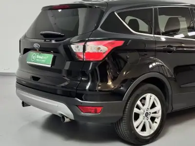 Ford Kuga 2017 - 11750 EUR, 111000 km - 111000km - foto 7 de 55