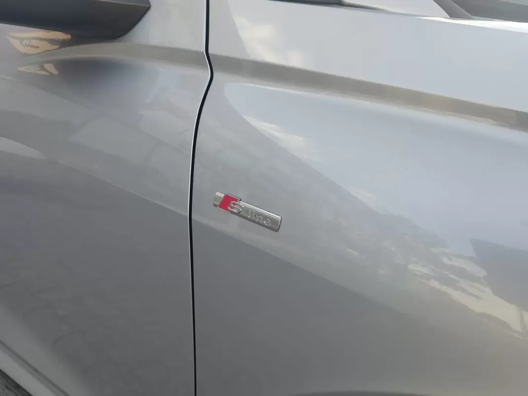 Audi Q4 e-tron 2025 - 45900 EUR, 14896 km - 14896km - foto 18 de 29