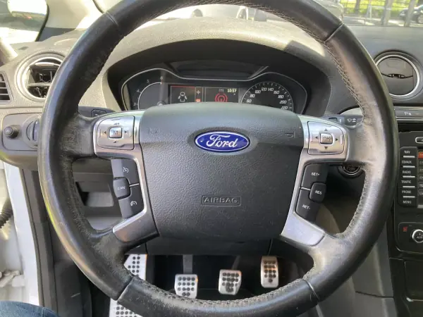 Ford S-Max 2014 - 13750 EUR, 153000 km - AUTO.MOTO.pt - 153000km - foto 4 de 12