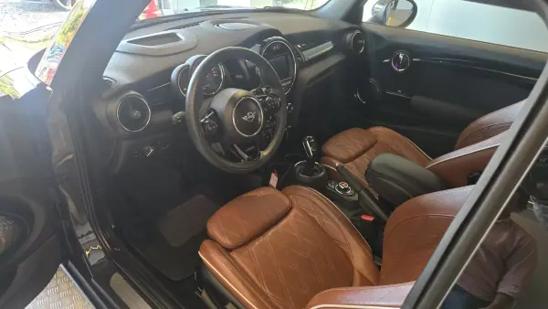 MINI Cooper 2019 - 25500 EUR, 96321 km - AUTO.MOTO.pt - 96321km - foto 37 de 53