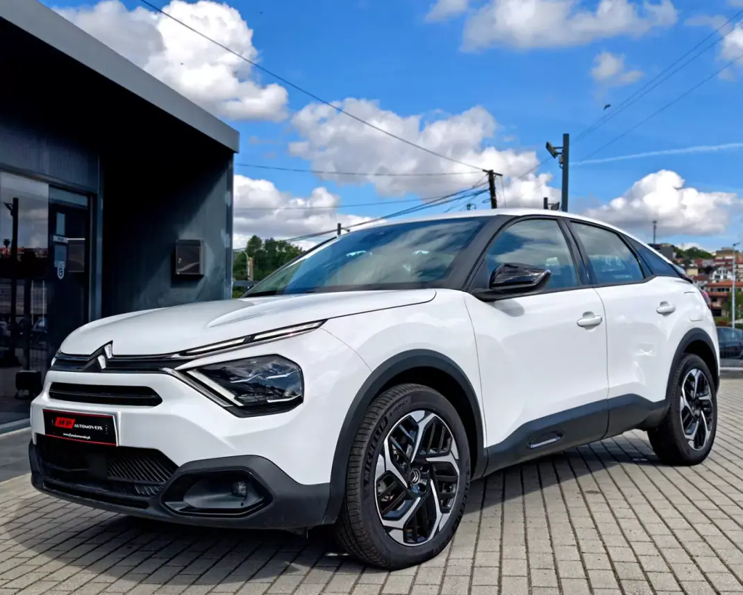 Citroën C4 2022 - 19500 EUR, 120200 km - AUTO.MOTO.pt - 120200km - foto 1 de 18