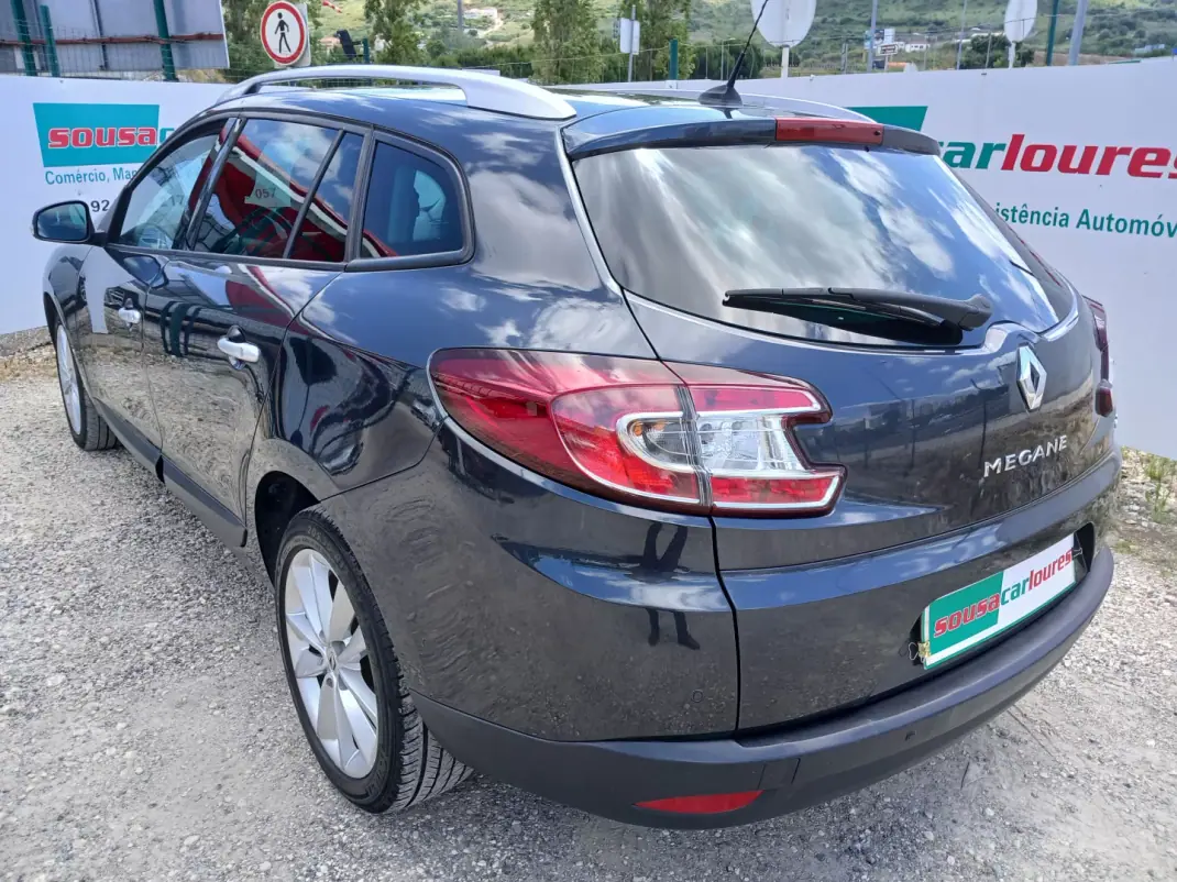 Renault Mégane Sport Tourer 2010 - 6350 EUR, 169329 km - AUTO.MOTO.pt - 169329km - foto 11 de 24